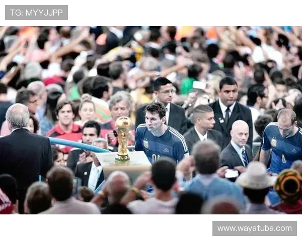 足球场上都是球星每一位球员都闪耀着属于自己的光芒 足球场上都是球星每一位球员都闪耀着属于自己的光芒